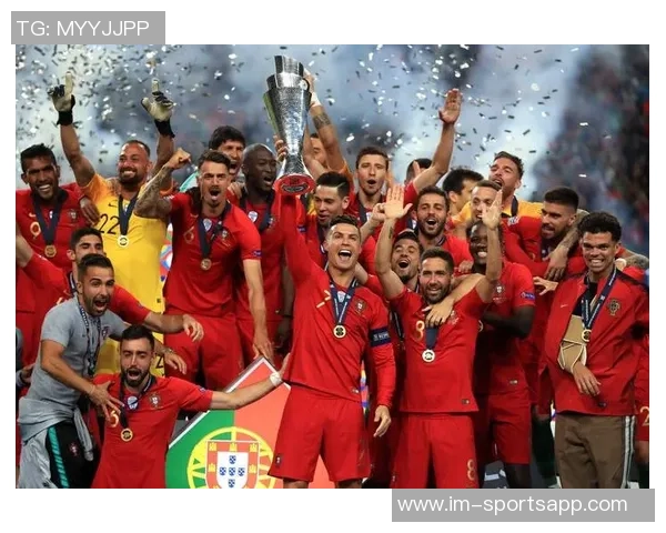 C罗停赛缺阵仍创佳绩对阵亚美尼亚5战打入7球成传奇